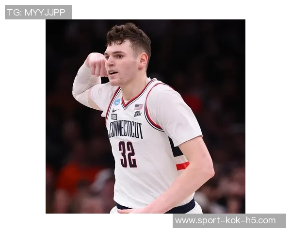 克林根坦言护筐失误导致痛苦期待球队能在关键时刻迎来胜利